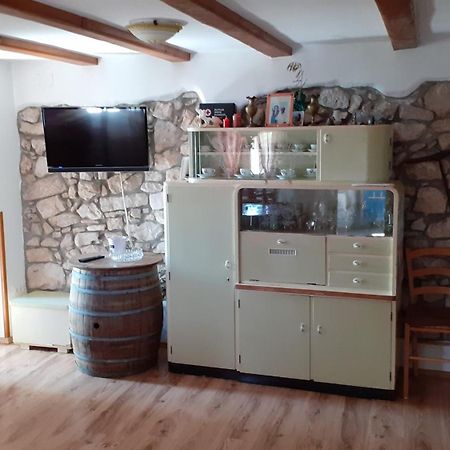 Kuca - Krcina Apartment Cres Bagian luar foto